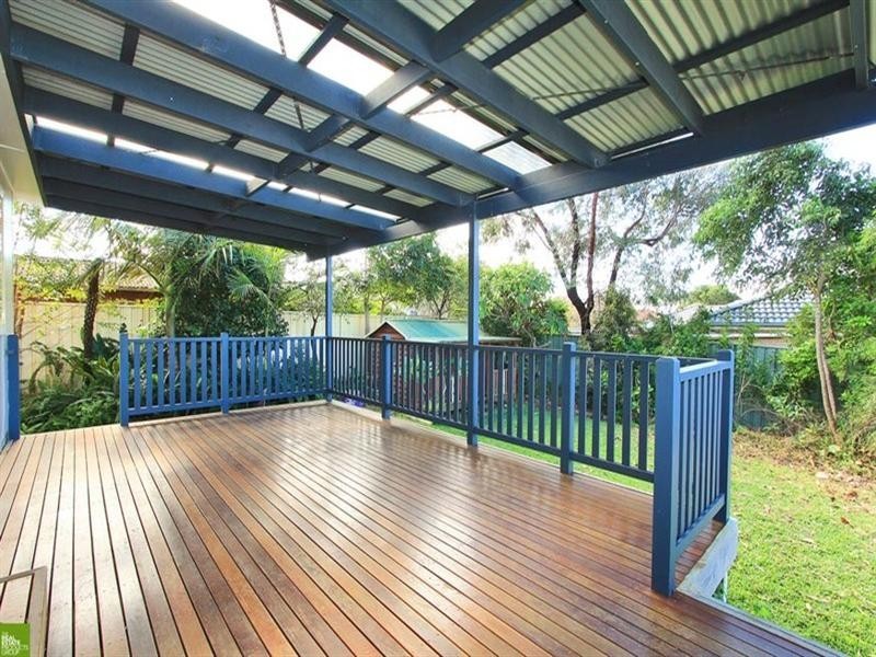 17 Weber Crescent, Towradgi NSW 2518