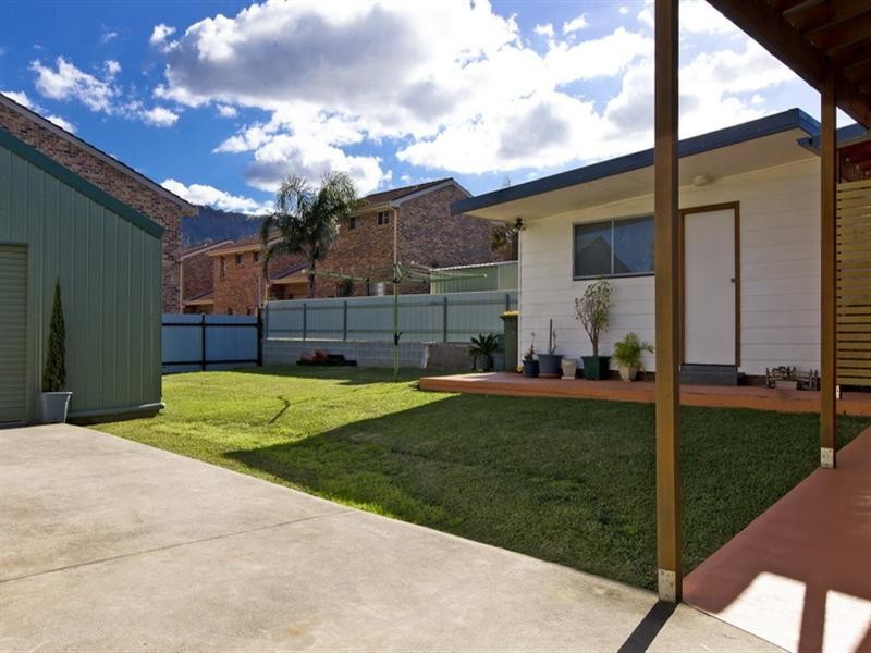 32 Cross Street, Corrimal NSW 2518