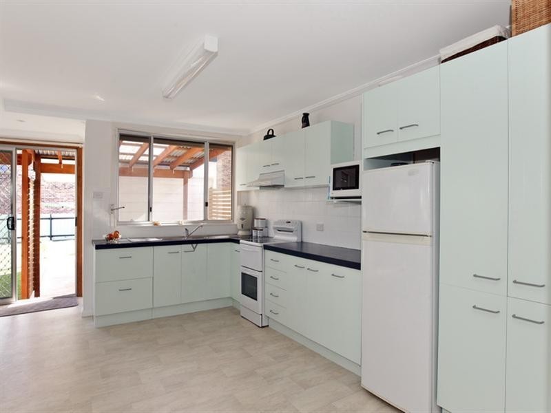 32 Cross Street, Corrimal NSW 2518