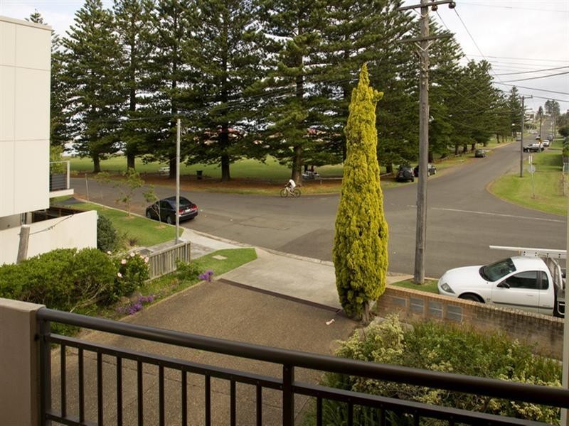 1/31 The Esplanade, Thirroul NSW 2515