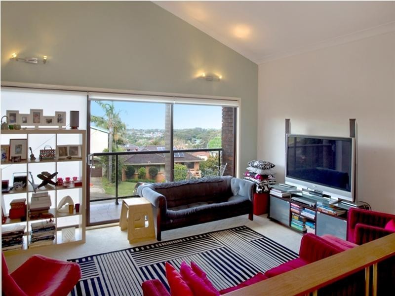 4 Cornock Avenue, Thirroul NSW 2515