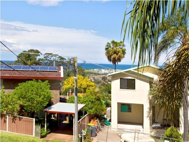 4 Cornock Avenue, Thirroul NSW 2515