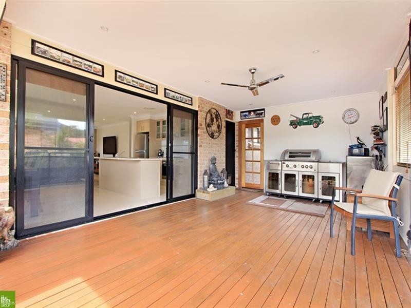 14 Pioneer Road, Bellambi NSW 2518