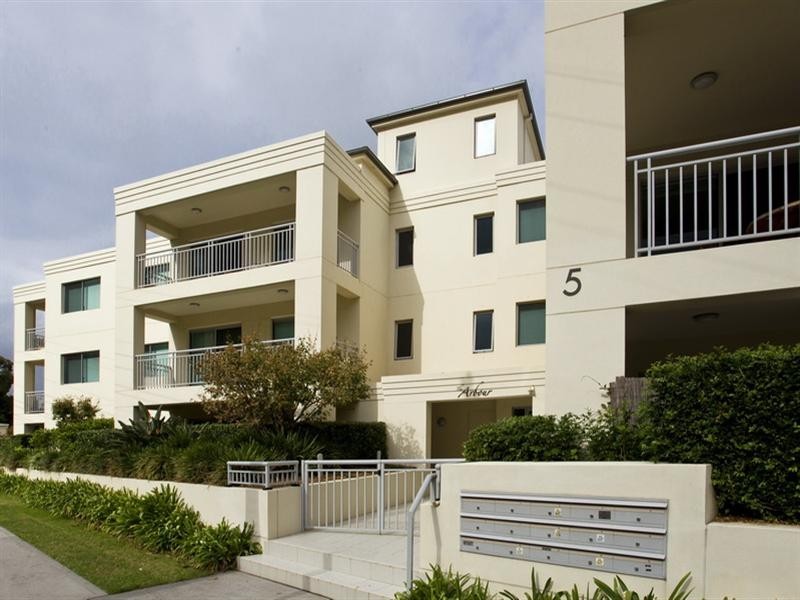 13/5 Station Street, Thirroul NSW 2515