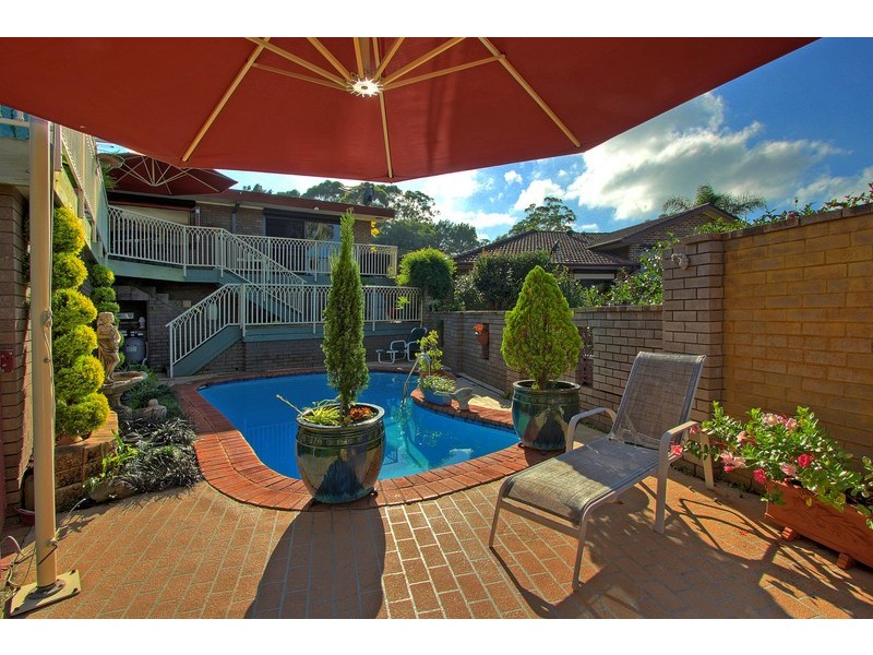 2 Hazel Crescent, Thirroul NSW 2515