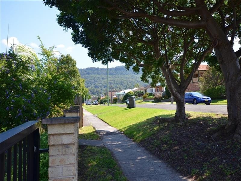 8/44 Russell Street, Woonona NSW 2517