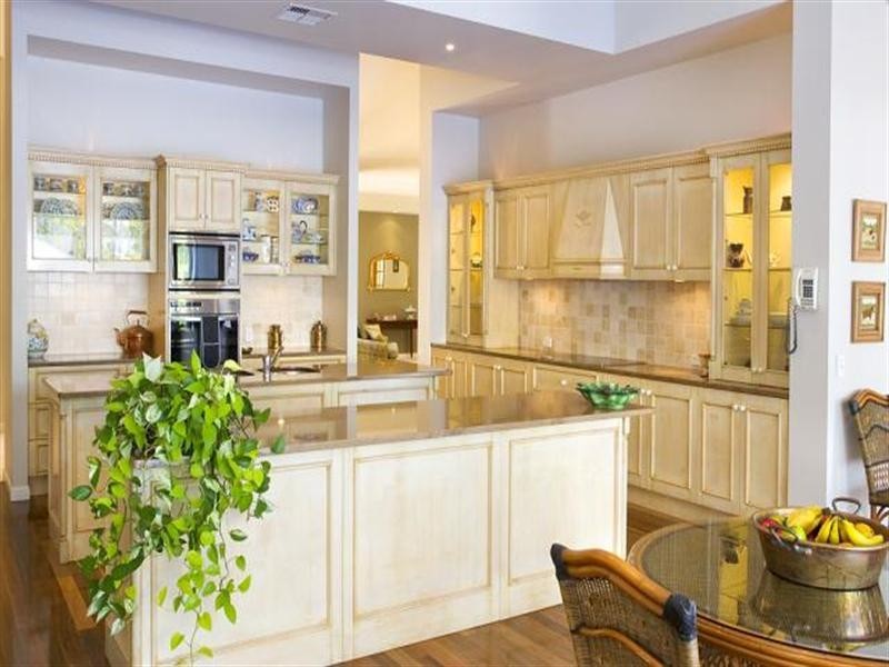 4 Tangmere Court, Noosa Heads QLD 4567