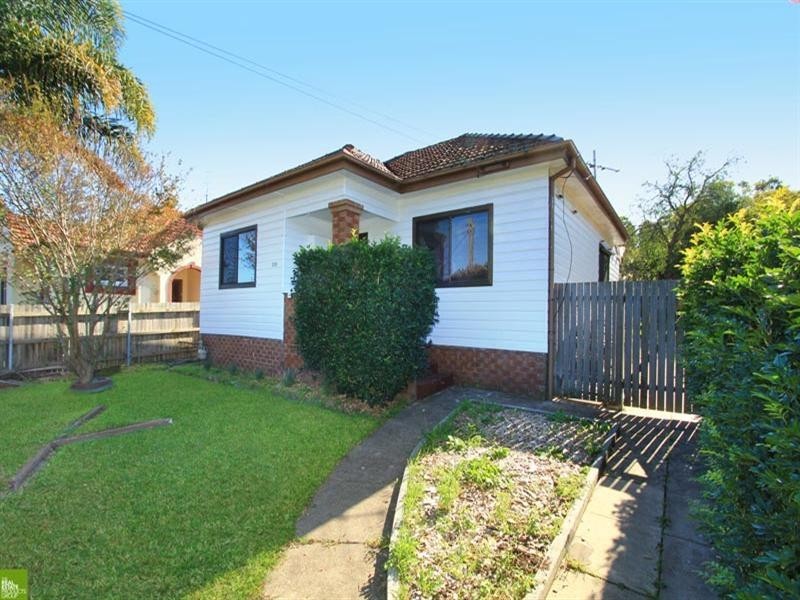 250 Gladstone Avenue, Mount Saint Thomas NSW 2500