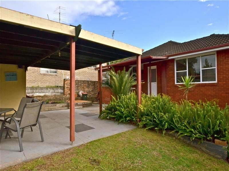 9 Gwyther Street, Bulli NSW 2516