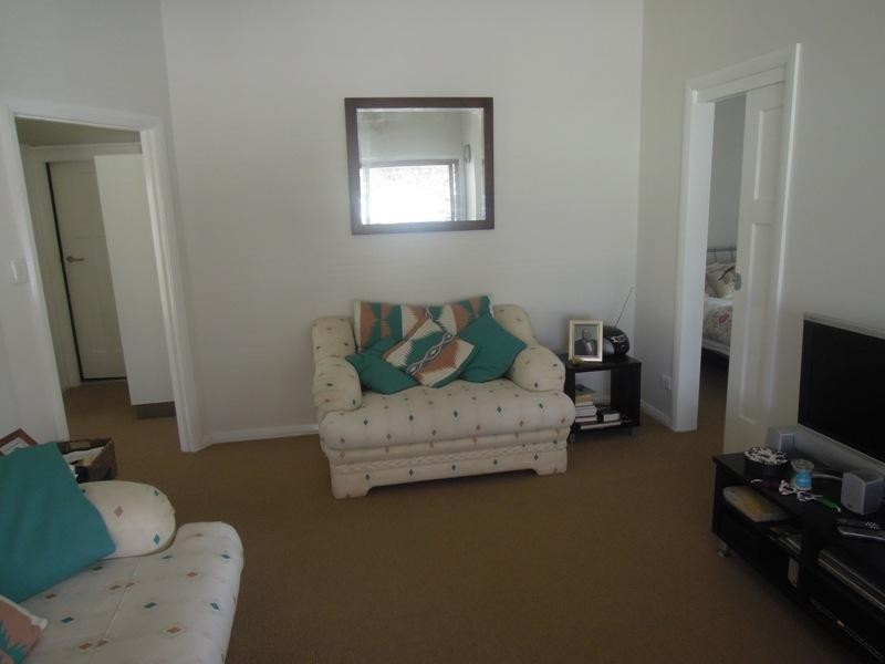 2/13 Arthur Street, Thirroul NSW 2515