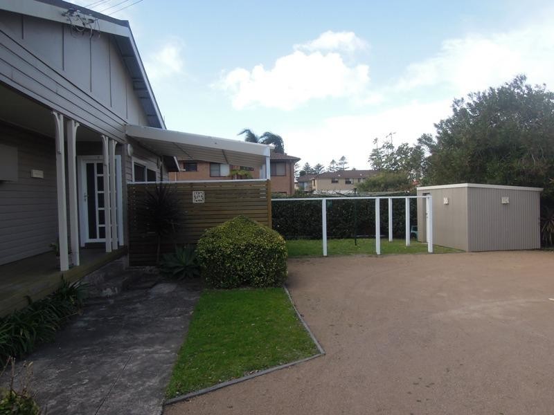2/13 Arthur Street, Thirroul NSW 2515