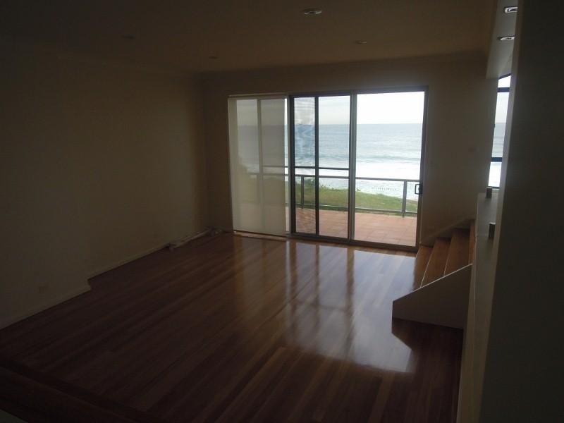 3 Woodland Avenue, Thirroul NSW 2515