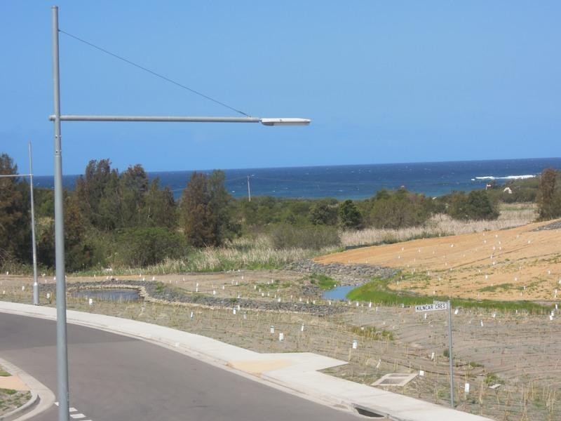 10 Kilncar Crescent, Thirroul NSW 2515