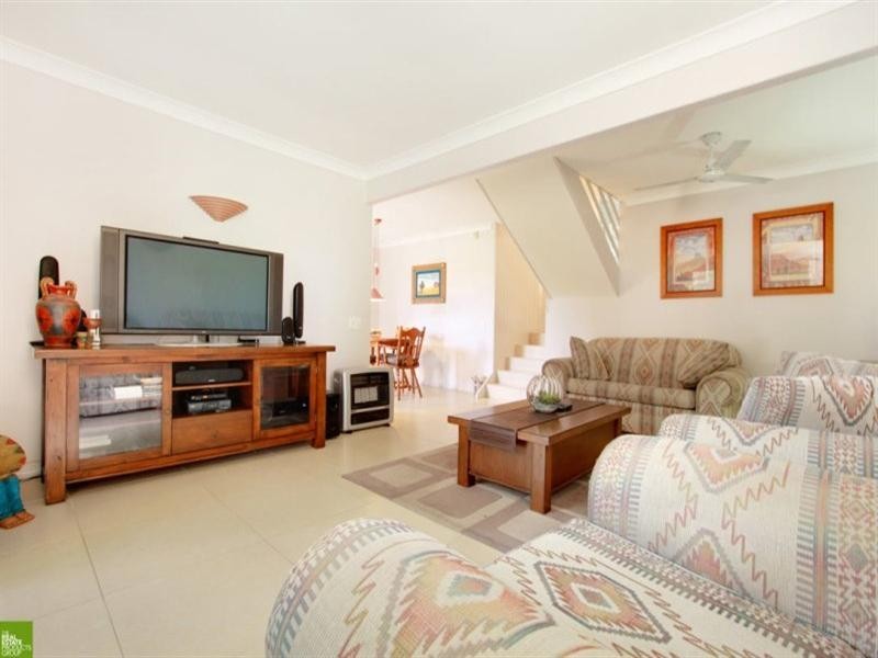 18 Corbett Avenue, Thirroul NSW 2515