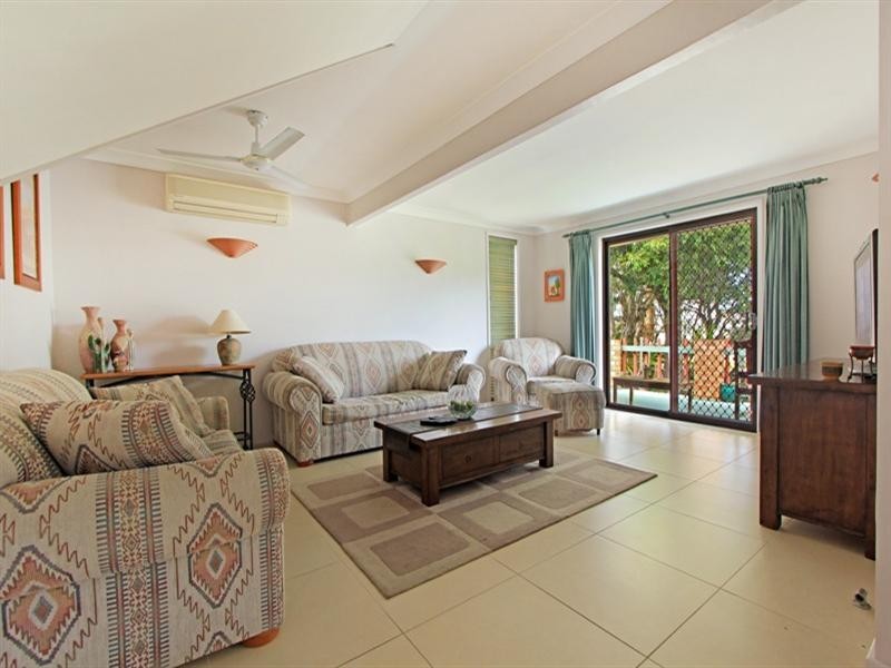 18 Corbett Avenue, Thirroul NSW 2515