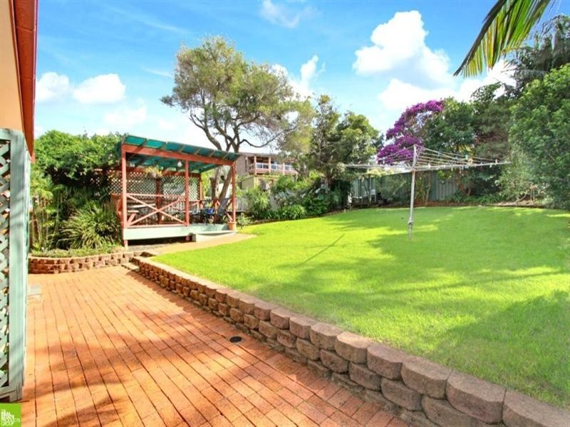 18 Corbett Avenue, Thirroul NSW 2515