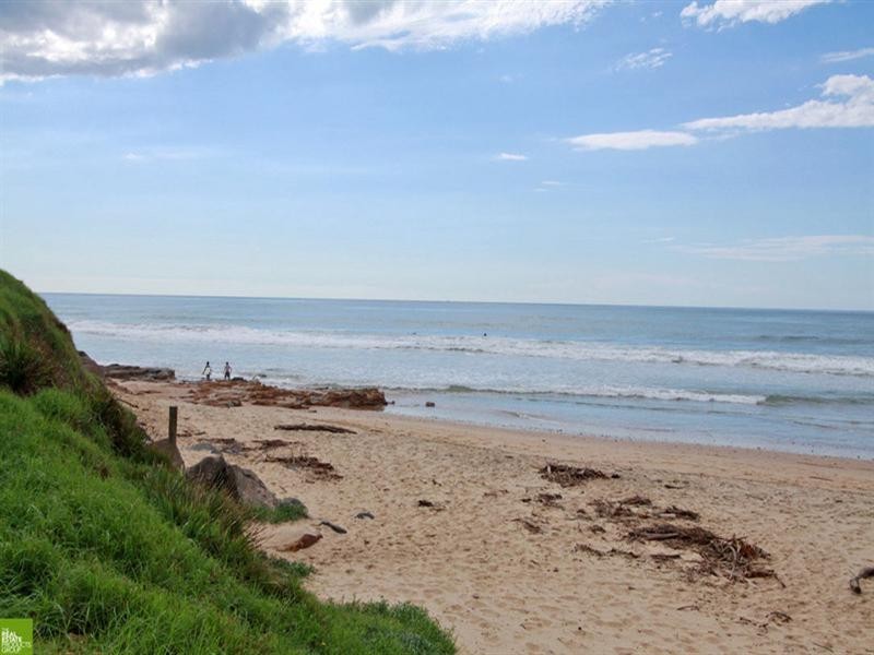 18 Corbett Avenue, Thirroul NSW 2515