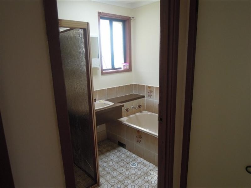 40 Armagh Parade, Thirroul NSW 2515