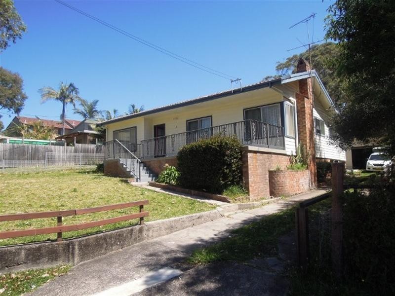 4 Mehaffy Street, Woonona NSW 2517