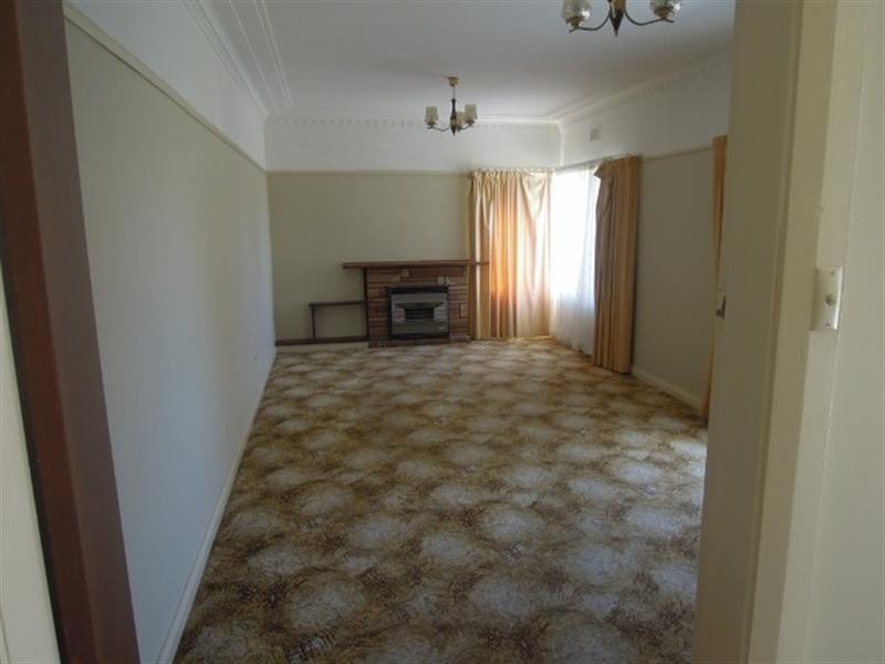 4 Mehaffy Street, Woonona NSW 2517