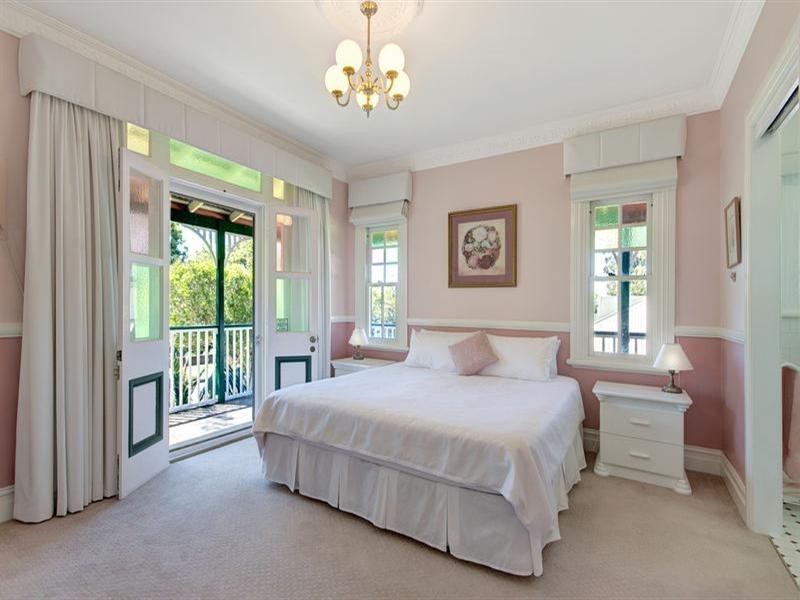 12 Lachlan Street, Thirroul NSW 2515