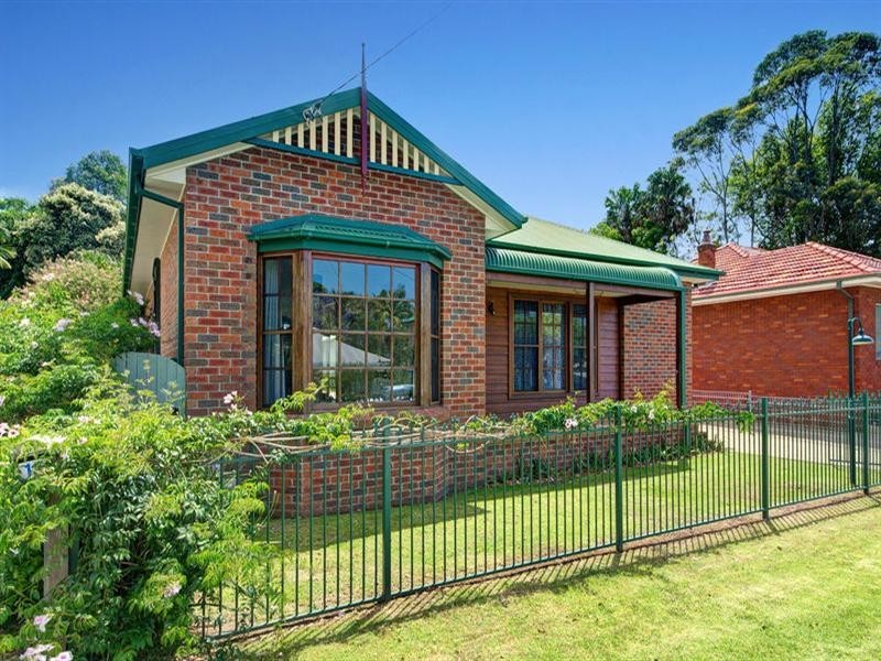 11a Lachlan Street, Thirroul NSW 2515