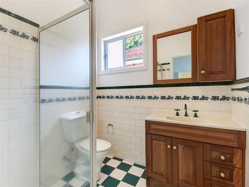 11a Lachlan Street, Thirroul NSW 2515