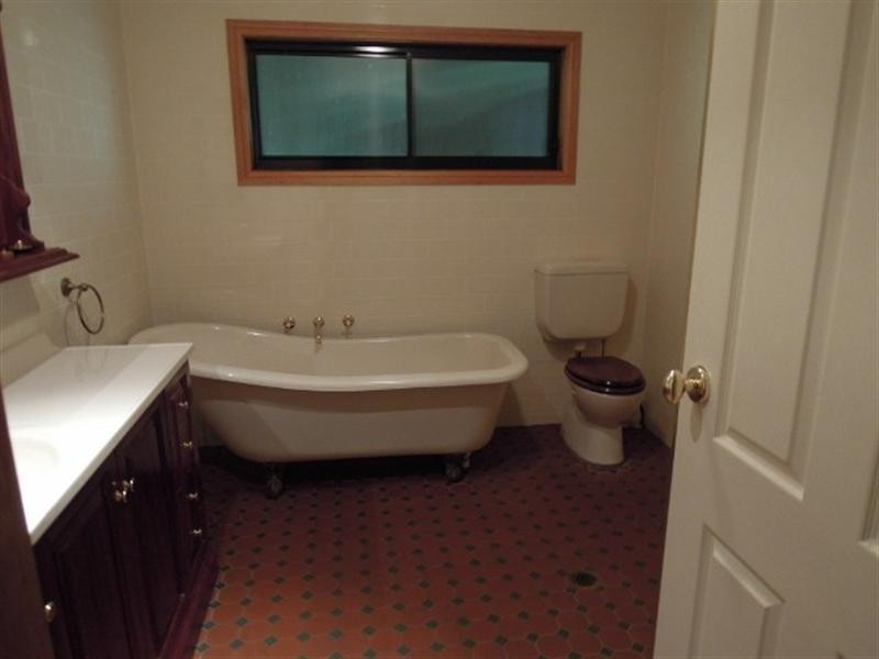 26 Camden Grove, Figtree NSW 2525