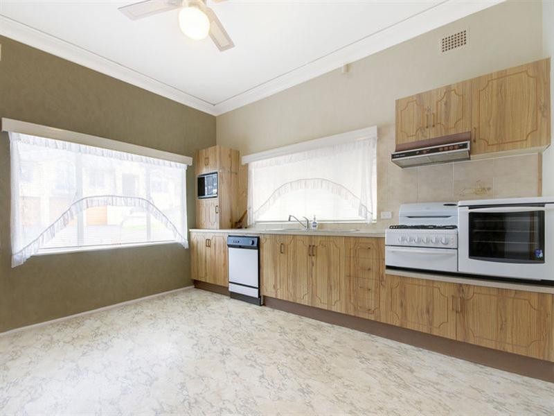 54 Francis Street, Corrimal NSW 2518