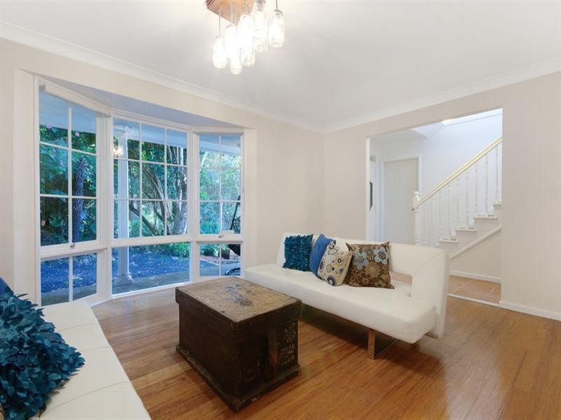 42 Kanangra Drive, Thirroul NSW 2515