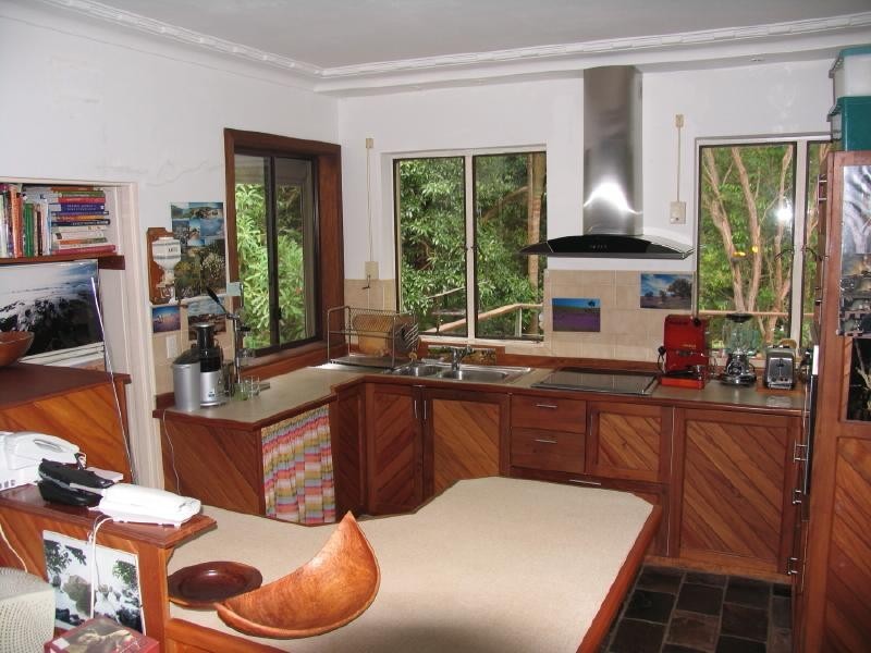 2 Balfour Road, Austinmer NSW 2515