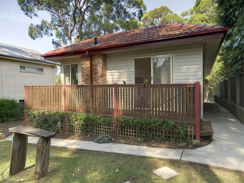 26 Pass Avenue, Thirroul NSW 2515