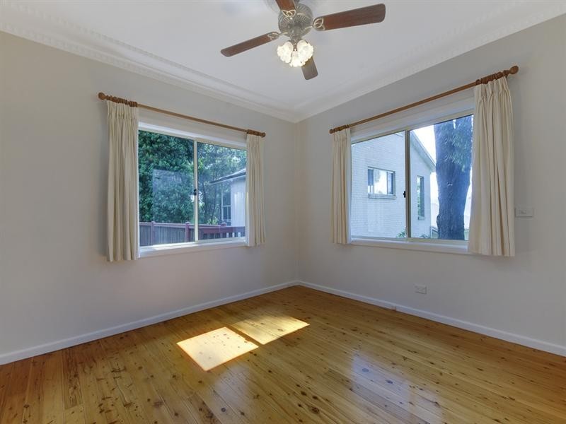 26 Pass Avenue, Thirroul NSW 2515