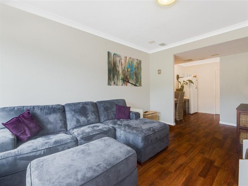 2/5 Newbold Close, Thirroul NSW 2515