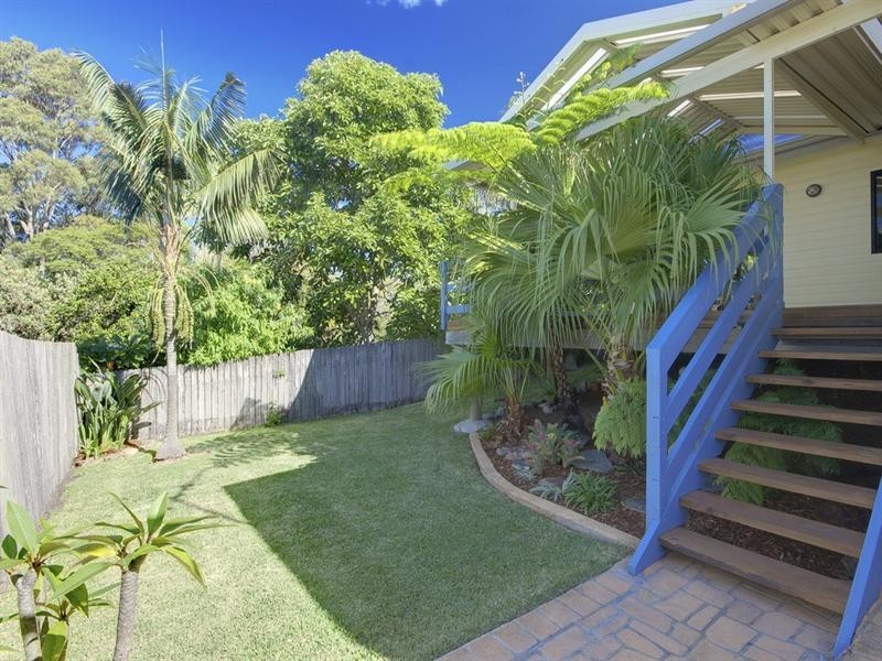2 Seaview Terrace, Thirroul NSW 2515