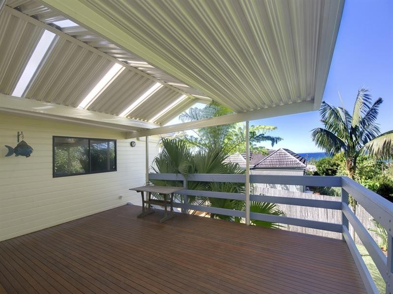 2 Seaview Terrace, Thirroul NSW 2515