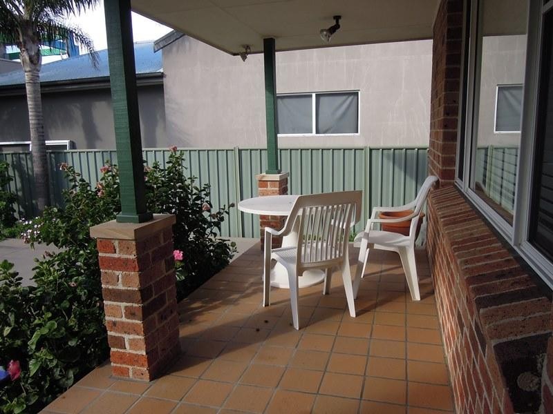 2/24 Harbord Street, Thirroul NSW 2515
