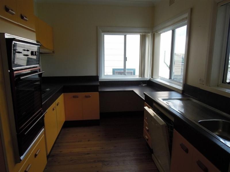 56 Lachlan Street, Thirroul NSW 2515