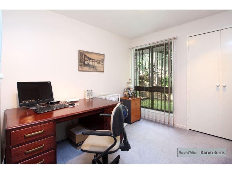 19 Ashburton Street, Chapel Hill QLD 4069