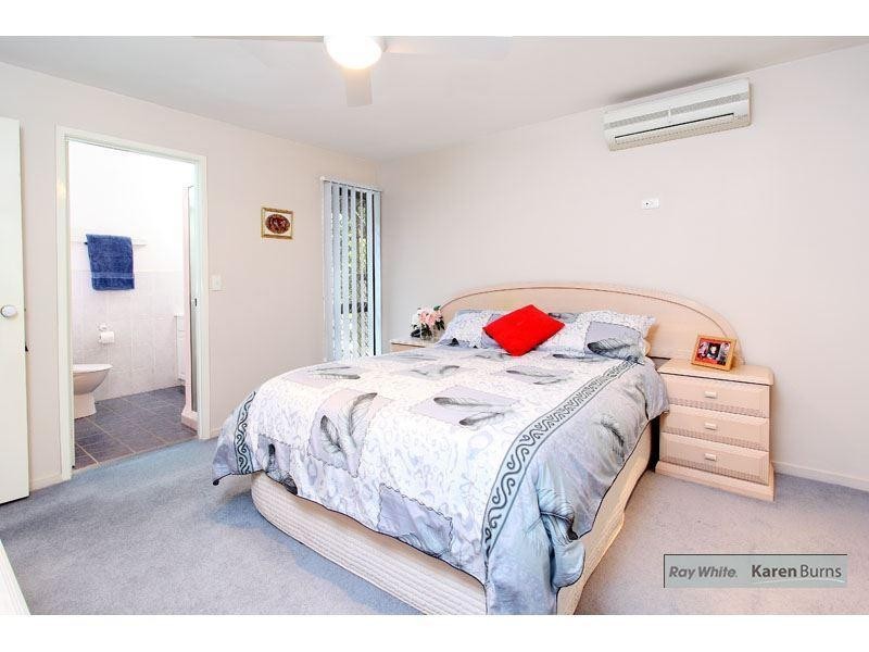 19 Ashburton Street, Chapel Hill QLD 4069