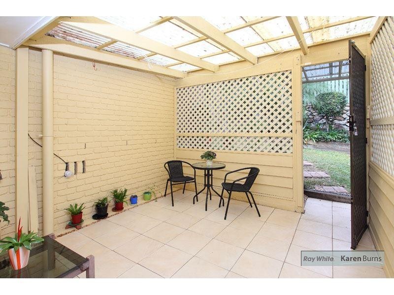 19 Ashburton Street, Chapel Hill QLD 4069