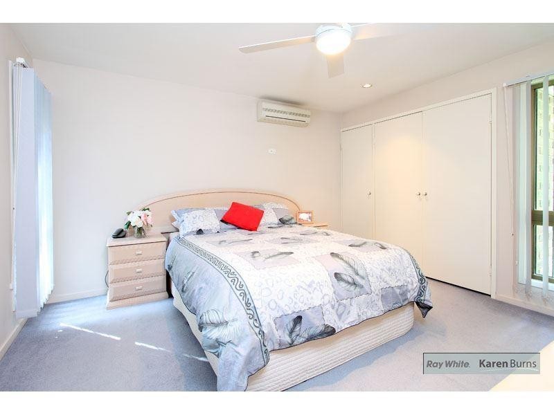 19 Ashburton Street, Chapel Hill QLD 4069