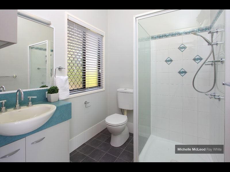 3 Lambourn Street, Chapel Hill QLD 4069