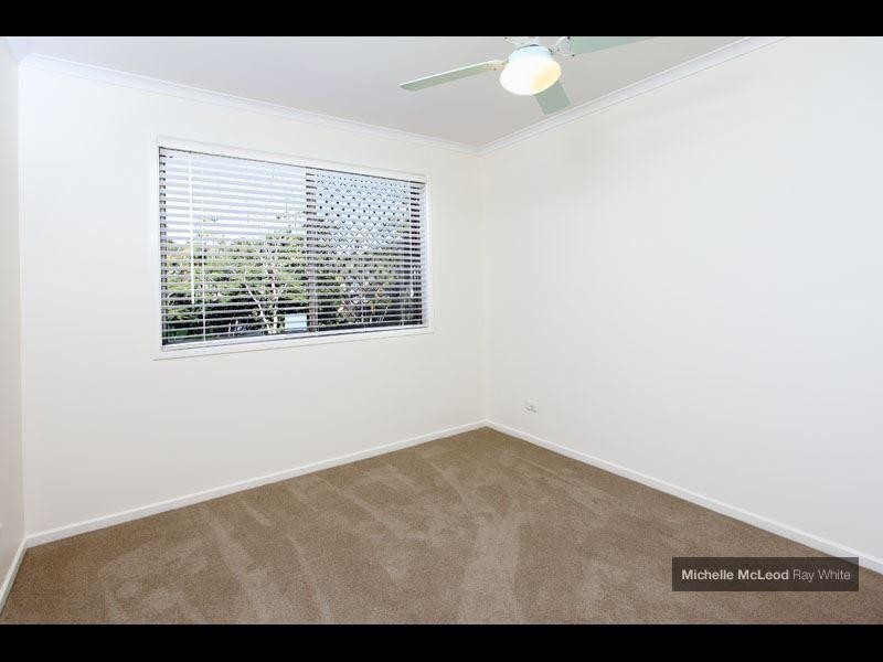 3 Lambourn Street, Chapel Hill QLD 4069