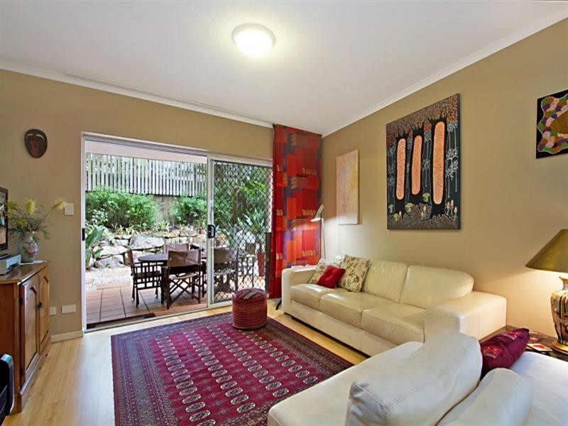 2/29 Ascog Terrace, Toowong QLD 4066