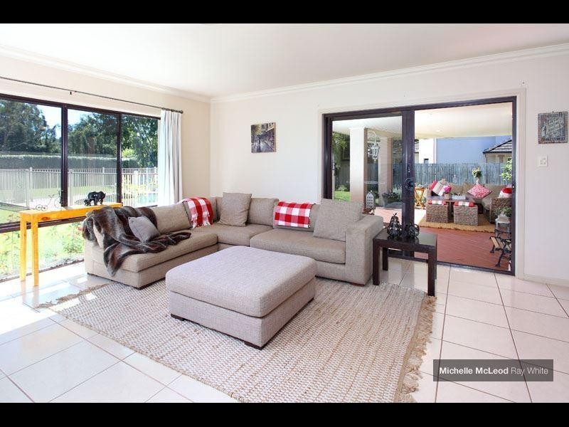 45 Blackbutt Place, Brookfield QLD 4069