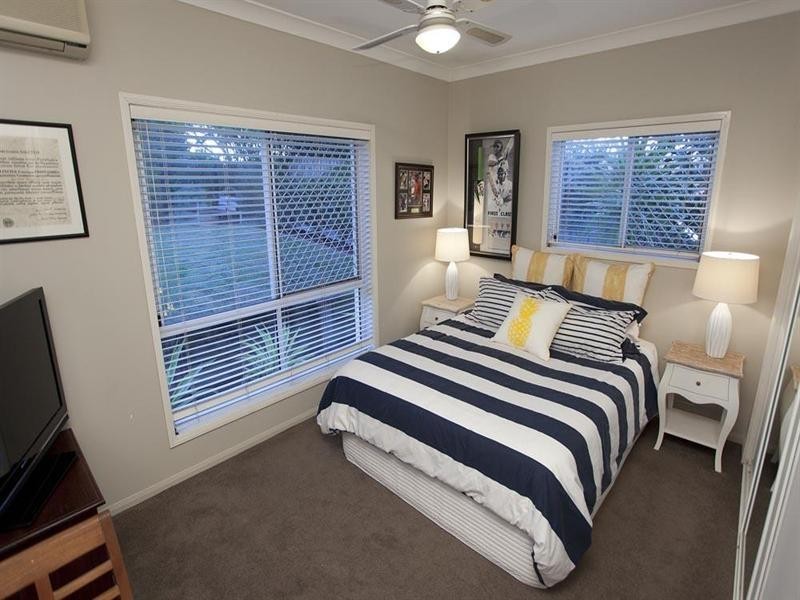 60 Drysdale Crescent, Brookfield QLD 4069