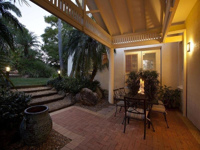 60 Drysdale Crescent, Brookfield QLD 4069