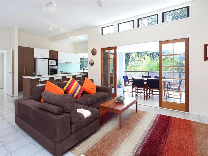 30 Chapel Hill Road, Chapel Hill QLD 4069