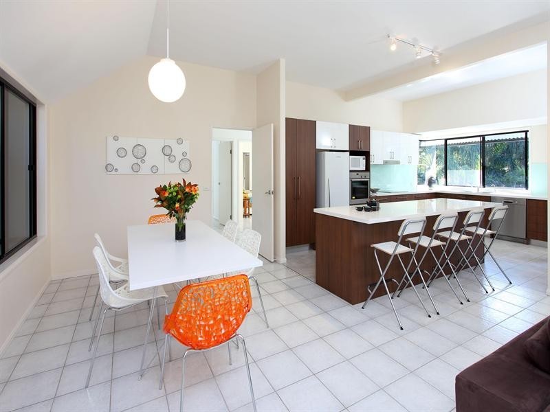 30 Chapel Hill Road, Chapel Hill QLD 4069